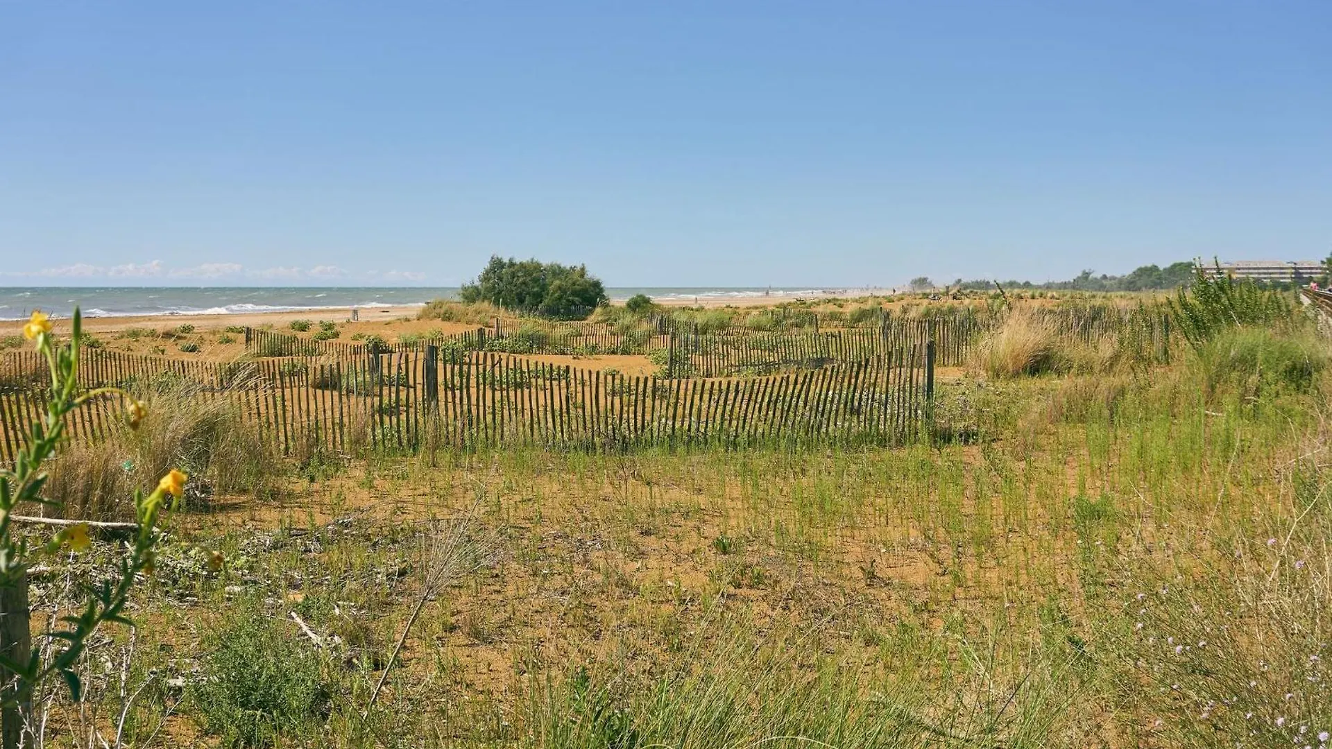 Spacious Apartment With A Bright Outdoor Terrace Bibione